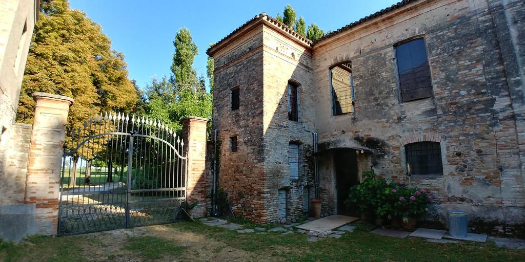 Lo Scrigno Di Lara Villa Ceresara Exteriör bild