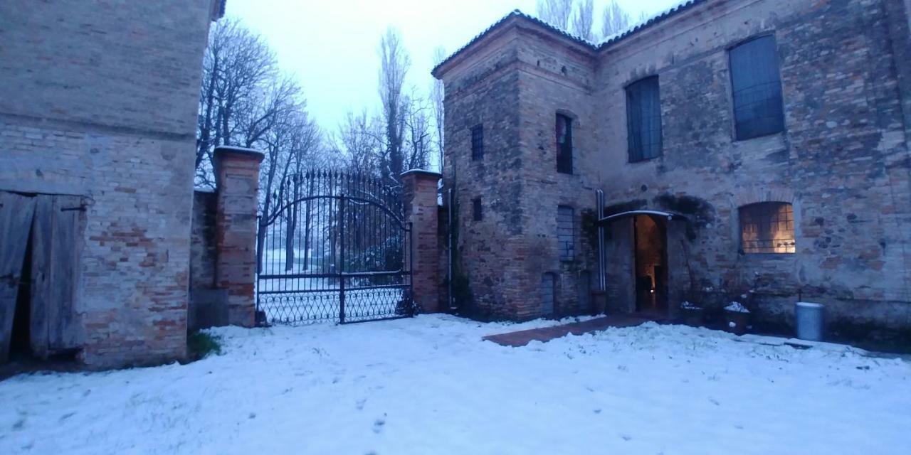 Lo Scrigno Di Lara Villa Ceresara Exteriör bild